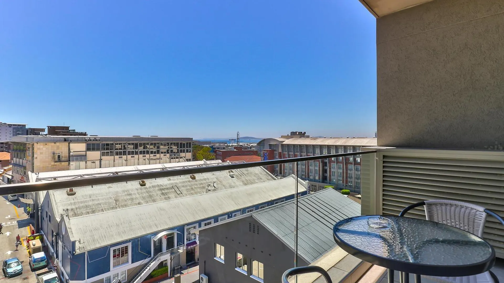 Luxury 2 Bedroom With Balcony Cape Town Apartment