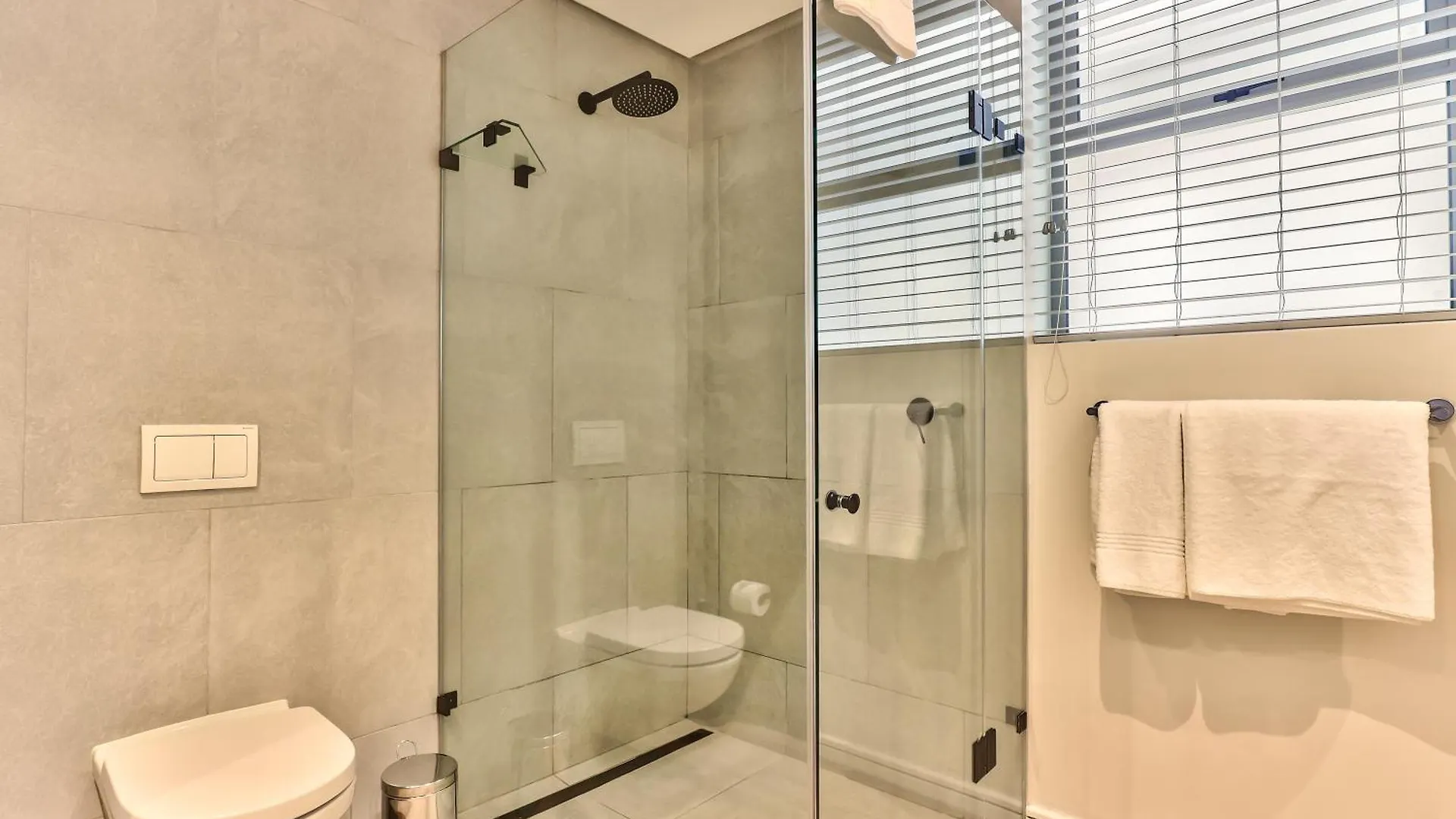 Luxury 2 Bedroom With Balcony Cape Town Apartment